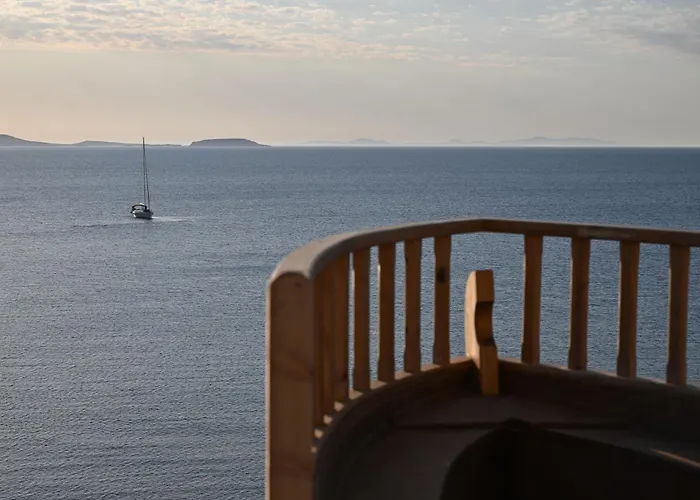 Iliada (adults Only) 4*